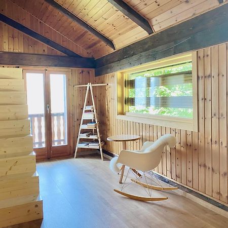 Eco Lodge With Jacuzzi And View In The Swiss Alps Grone Екстер'єр фото