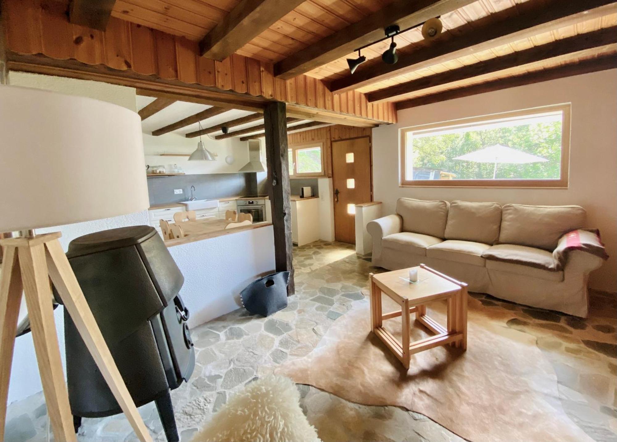 Eco Lodge With Jacuzzi And View In The Swiss Alps Grone Екстер'єр фото